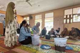 ECOPOT Ubah Limbah Kertas Jadi Peluang Usaha Warga Batu Belah